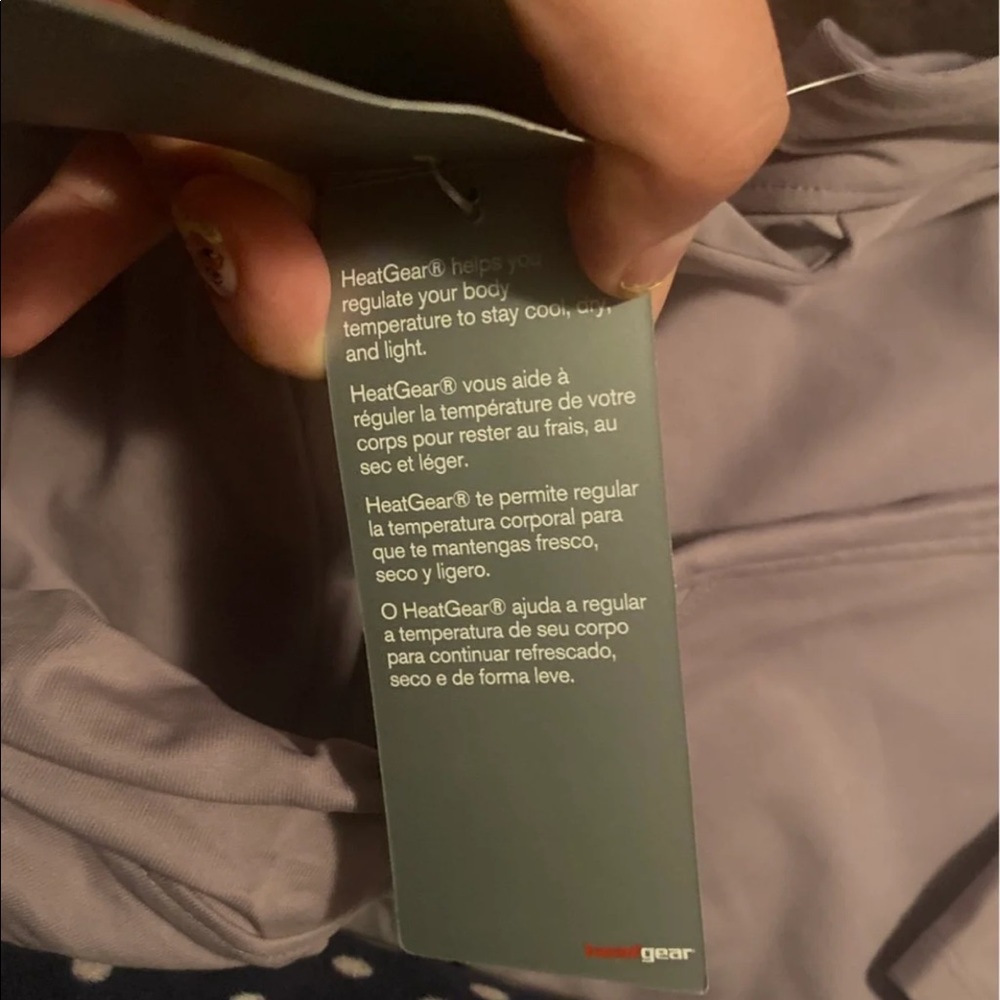 Under Armour Pull Over - Picture 9 of 11
